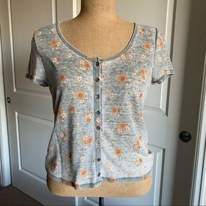 American Eagle Cropped Floral Shirt